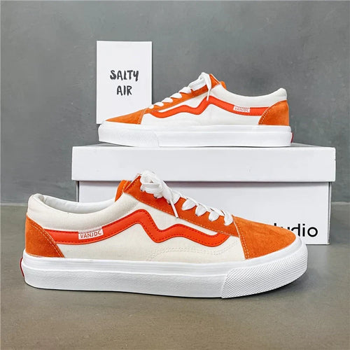 Niedrige Turnschuhe