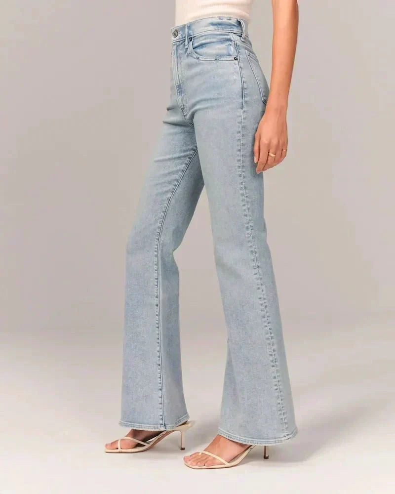 Bootcut Jeans mit Shaping-Effekt