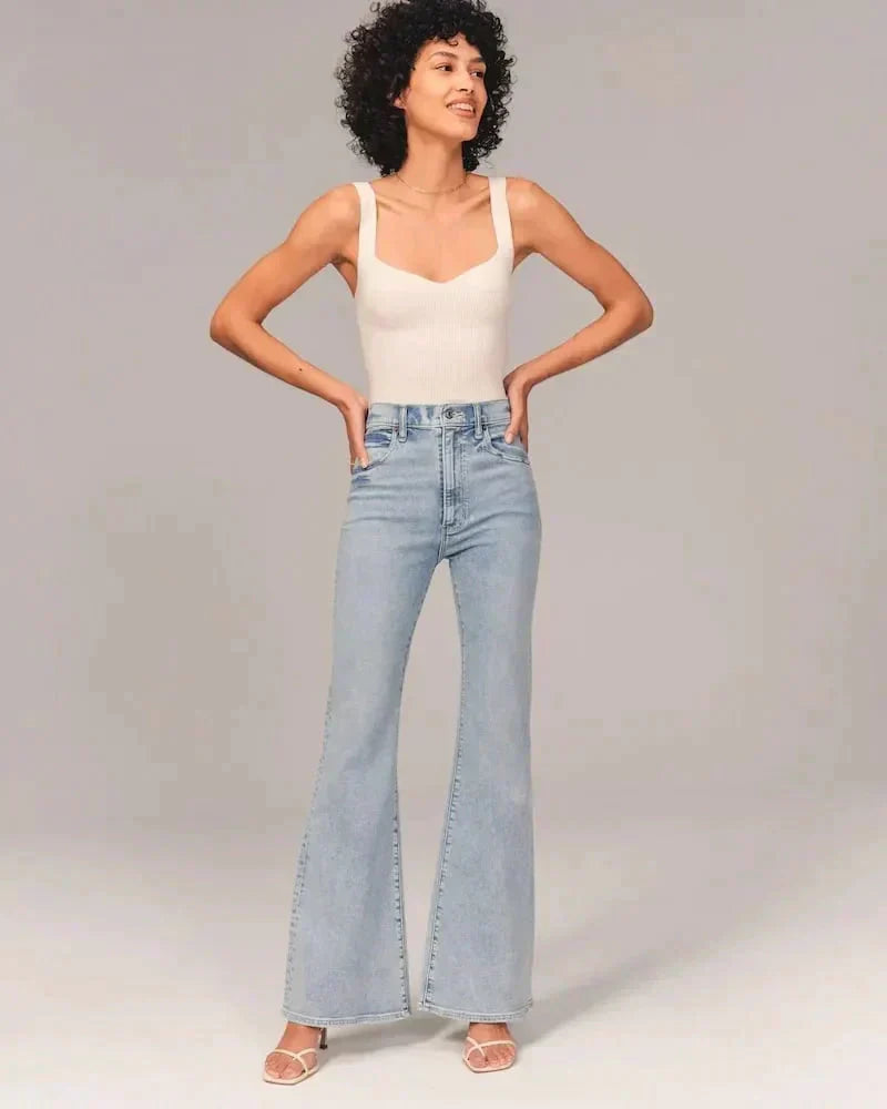 Bootcut Jeans mit Shaping-Effekt