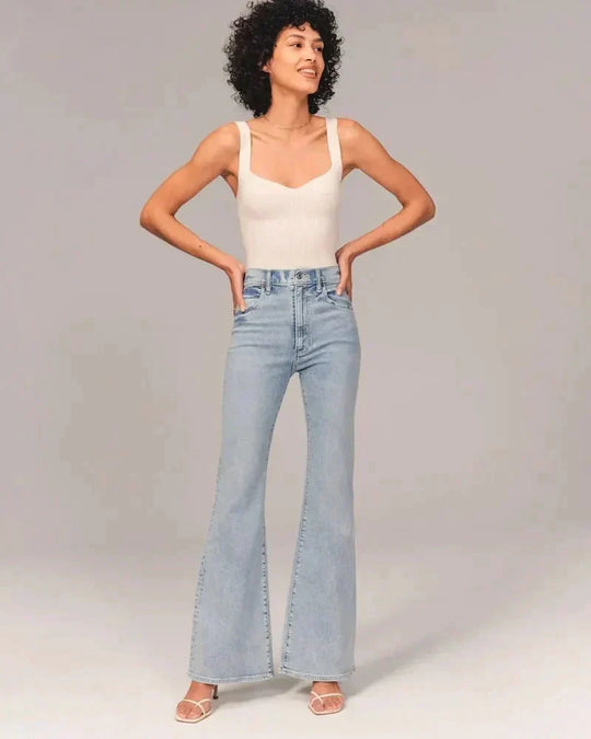 Bootcut Jeans mit Shaping-Effekt