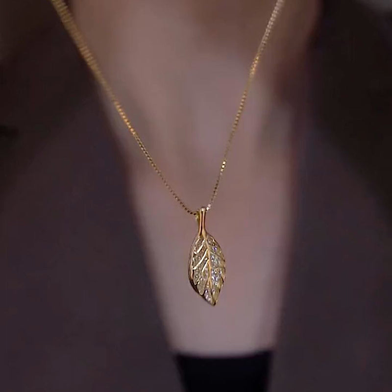 Halskette Mit Blattanhänger | Shop Nory