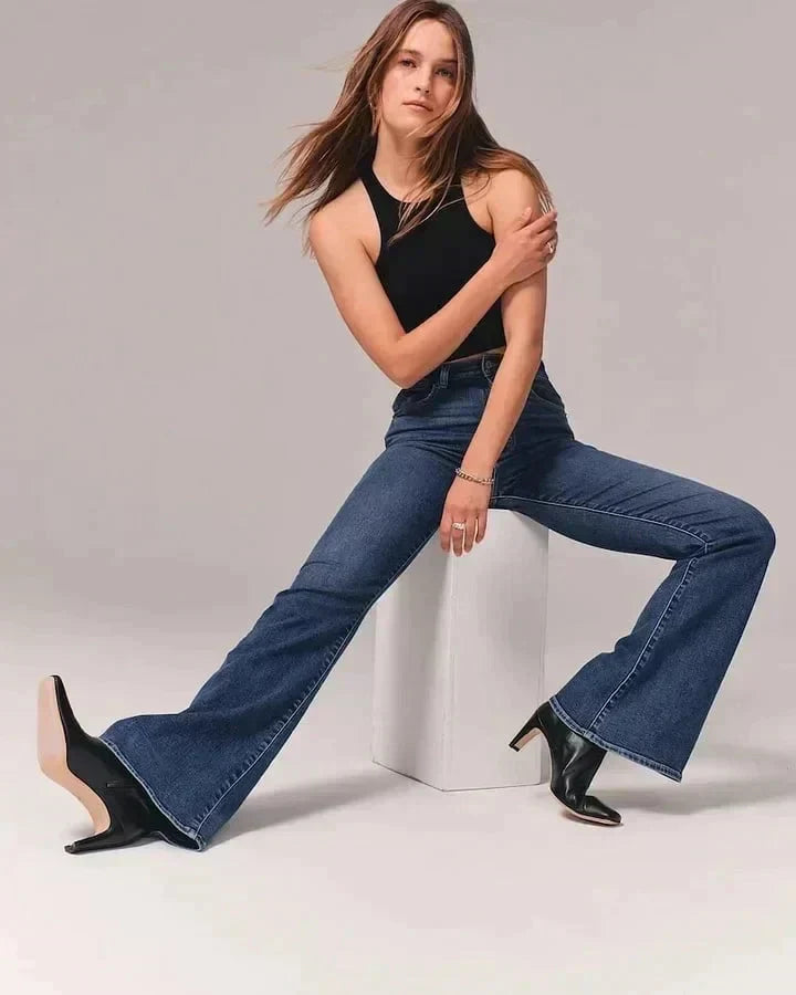 Figurformende Bootcut-Jeans