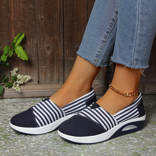 Gestreifte orthopädische Schuhe