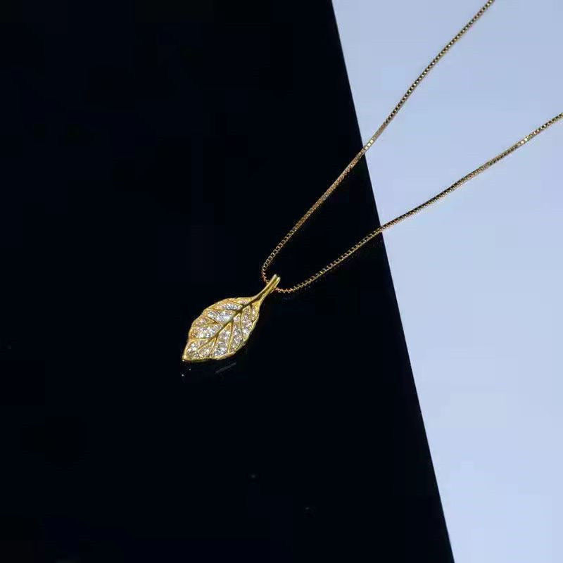 Halskette Mit Blattanhänger | Shop Nory