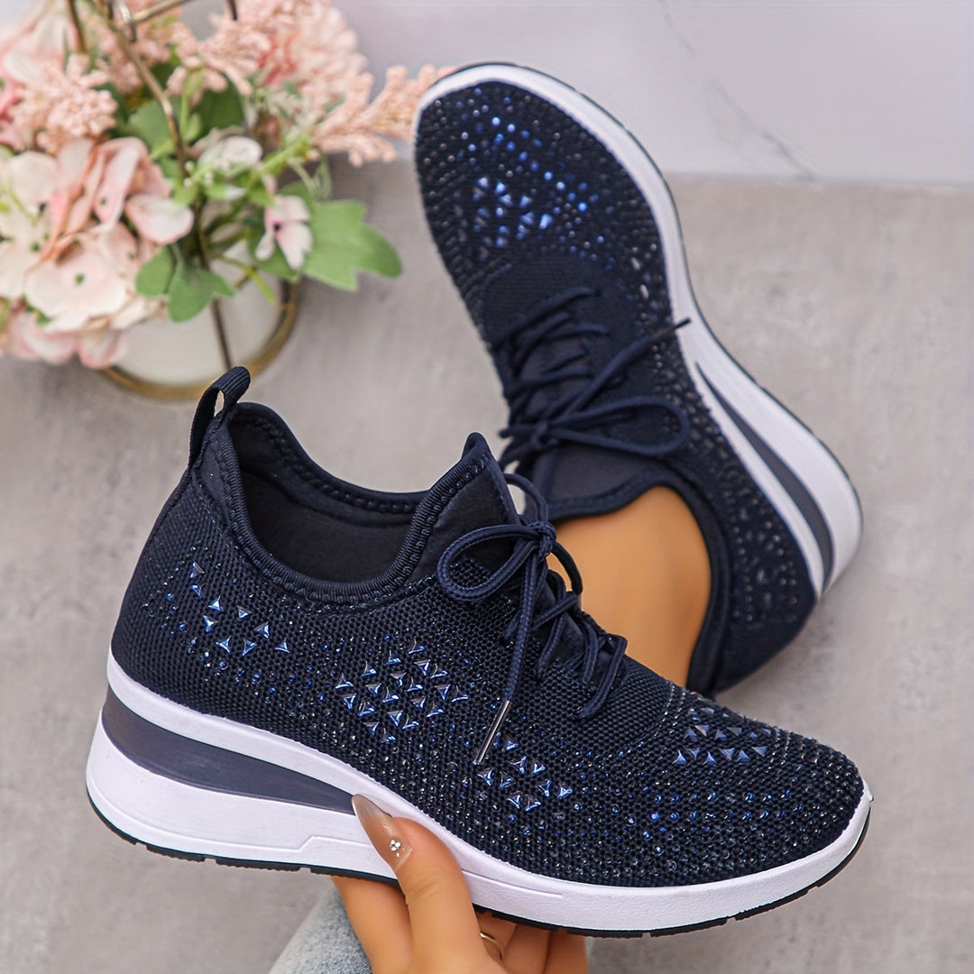 Elegante Sneakers mit Strasssteinen