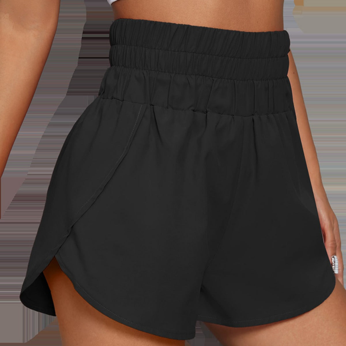 Lockere Sportshorts mit hoher Taille
