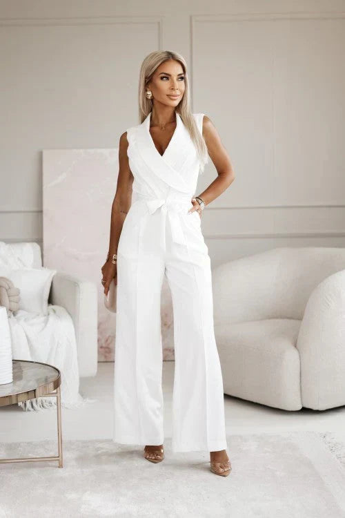 Jumpsuit Mit V-Ausschnitt Und Gürtel