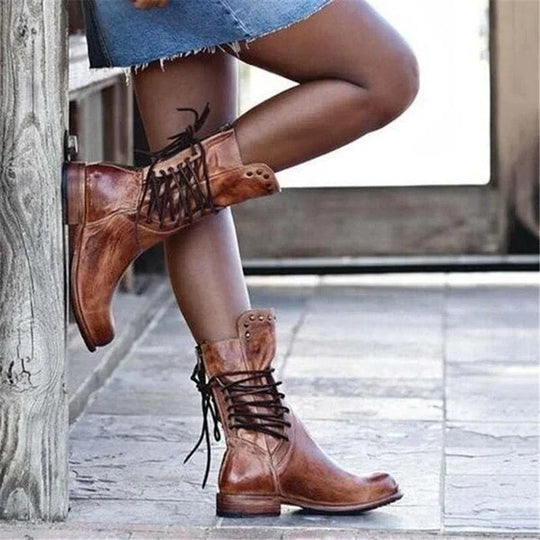 Stylische Lederstiefel mit Schnürsenkeln