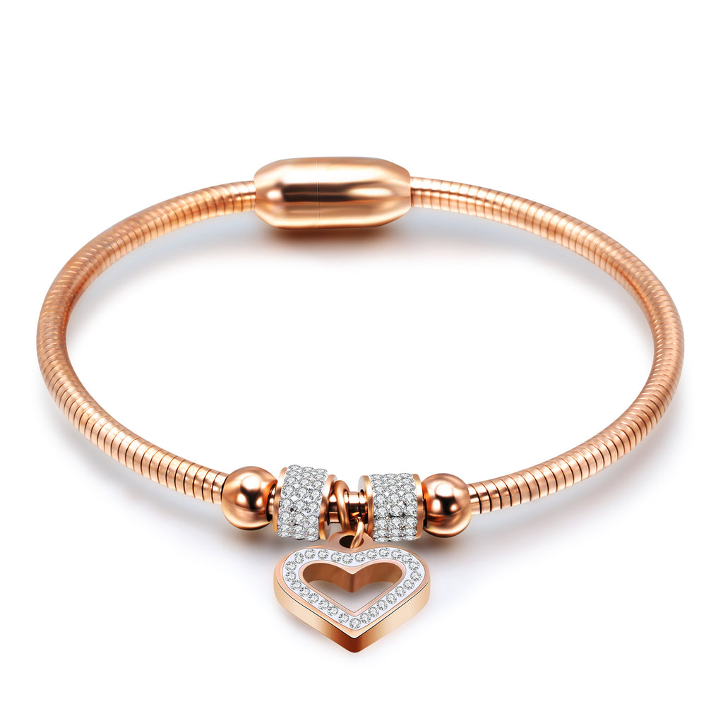 Damen Armband mit funkelndem Herzanhänger und elegantem Design Shop Nory