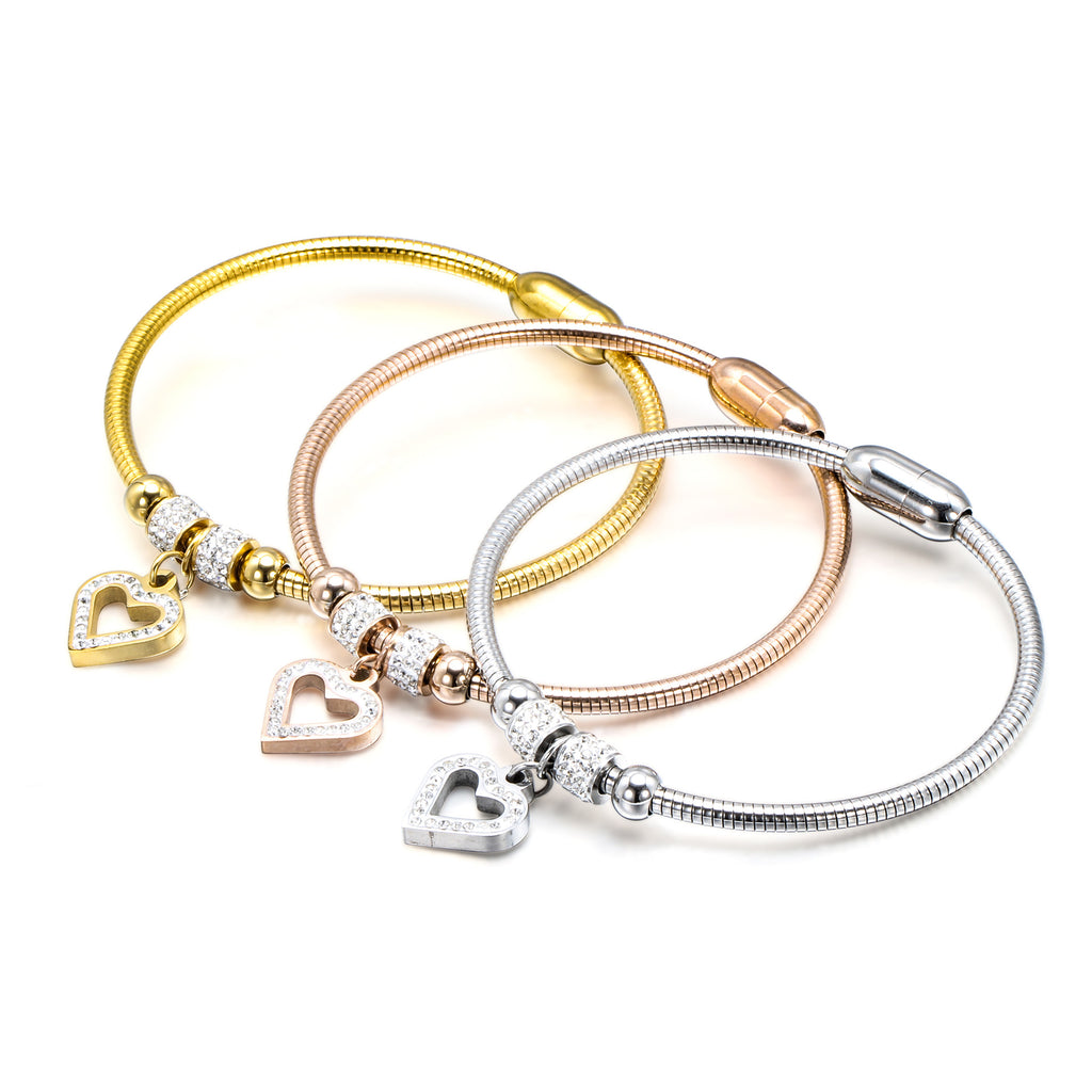 Damen Armband mit funkelndem Herzanhänger und elegantem Design Shop Nory