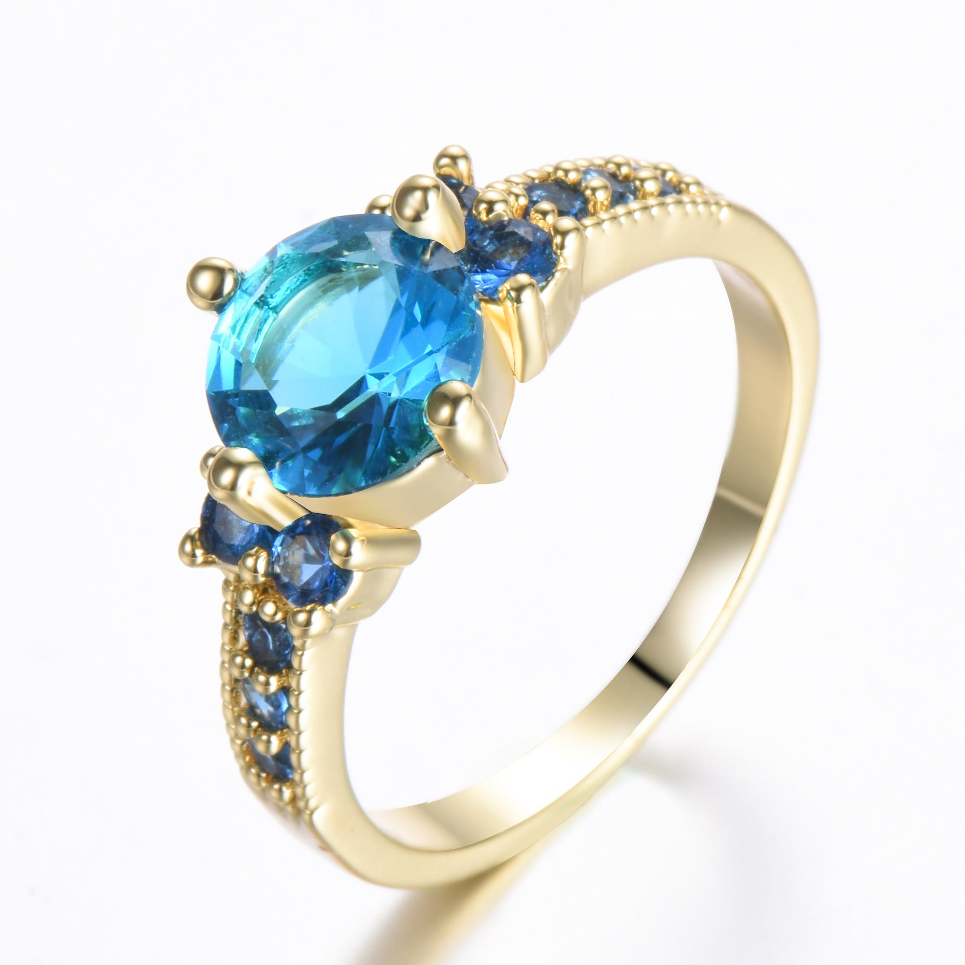 Damen Ring mit extravaganten Zirkonia-Einsätzen und funkelndem Rosenquarz Shop Nory