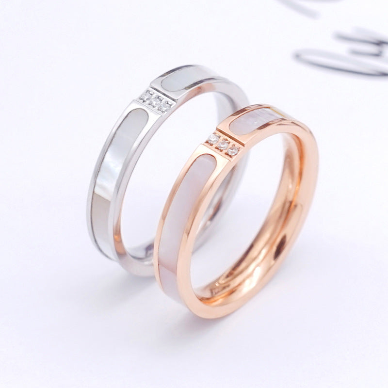 Damen Ring mit funkelnden Zirkonia und modernem Design Shop Nory