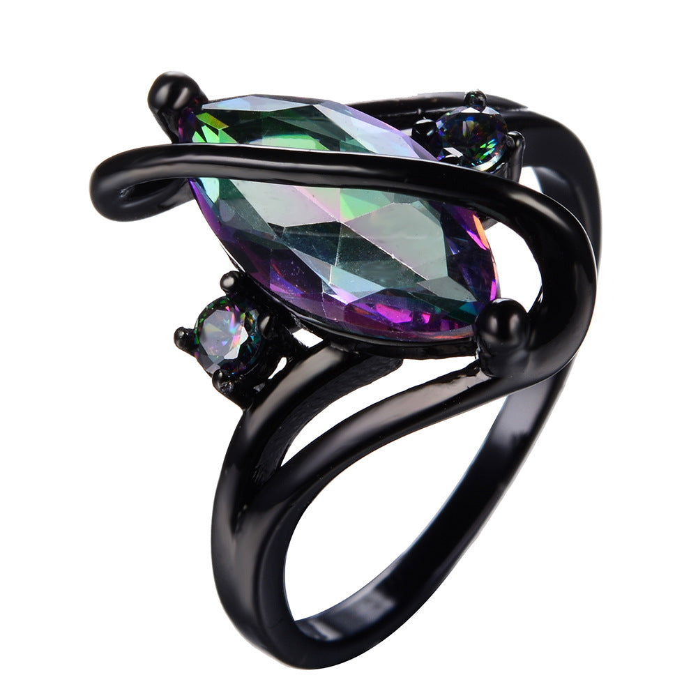 Damen Ring mit kunstvollem Zirkon-Einsatz und eleganter schwarzer Fassung Shop Nory