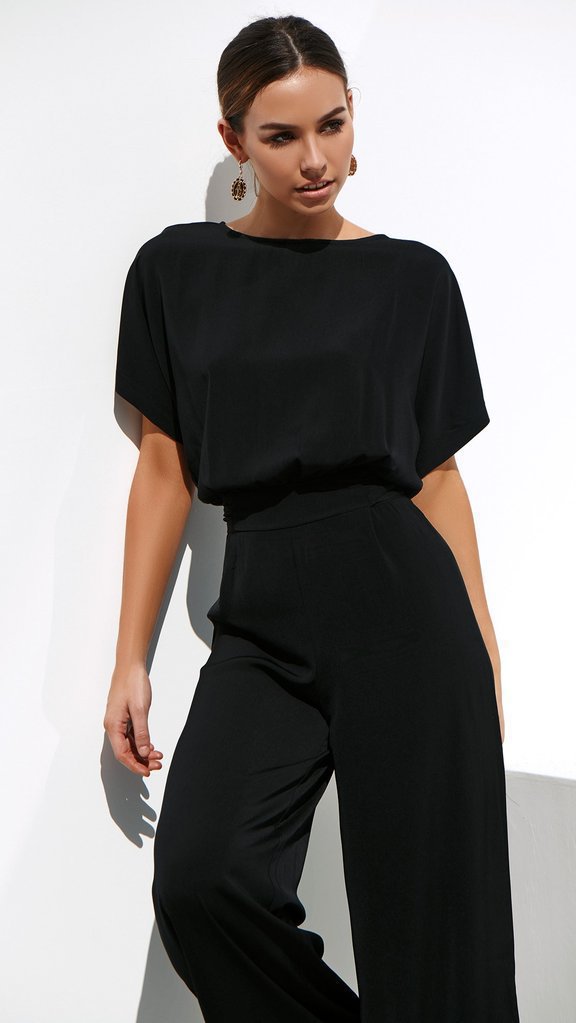 Damen Jumpsuit mit weitem Bein und elegantem Schnitt
