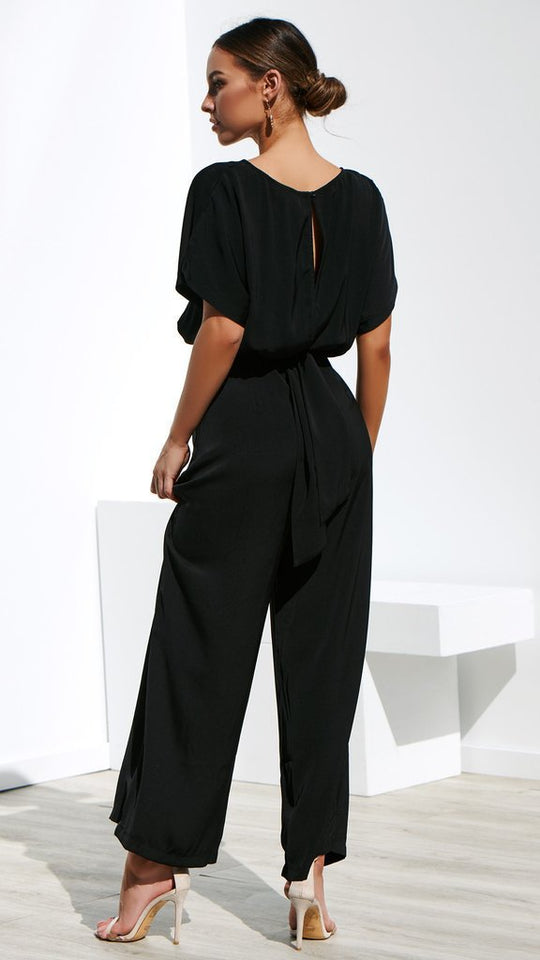 Damen Jumpsuit mit weitem Bein und elegantem Schnitt