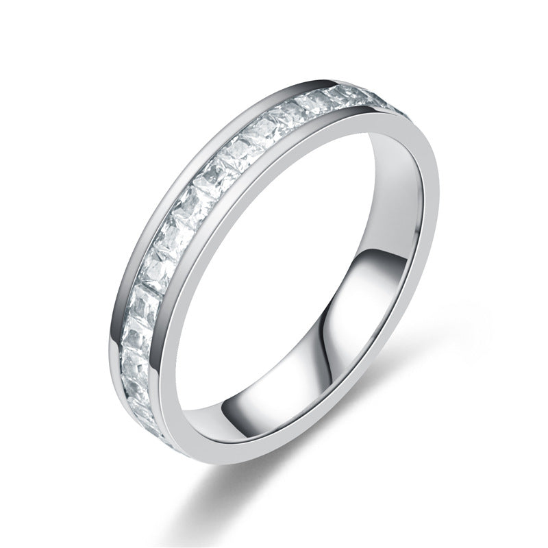 Damen Ring mit funkelndem Zirkonia-Besatz und eleganter Oberflächenstruktur Shop Nory
