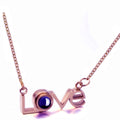 Damen Halskette mit modernem Love-Anhänger und elegantem Edelstein Shop Nory