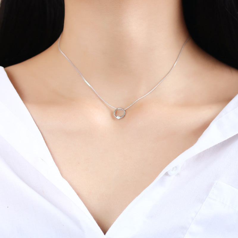 Damen Halskette mit edlem Kreiselement und funkelndem Stein Shop Nory