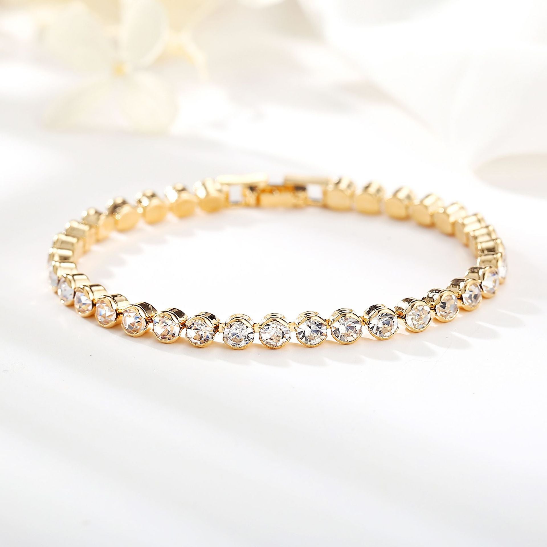 Damen Kristallarmband mit elegantem Verschluss Shop Nory