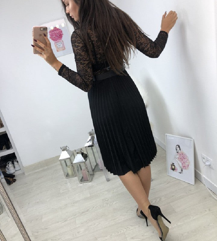 Damen Spitzenkleid mit plissierten Rock