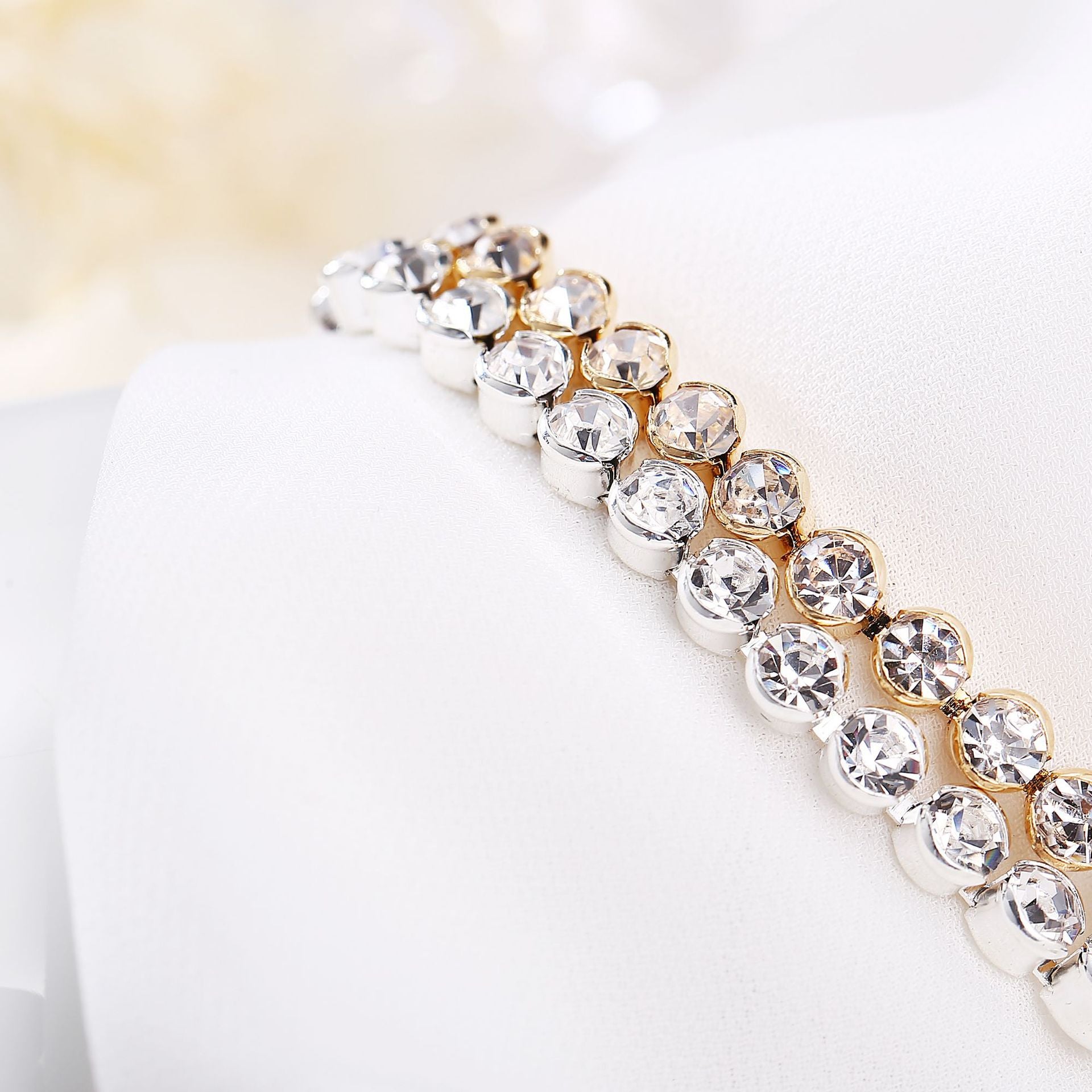 Damen Kristallarmband mit elegantem Verschluss Shop Nory