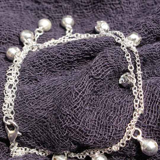 Zartes Fußkettchen mit Kleinen Glocken und Doppelgliedkette
