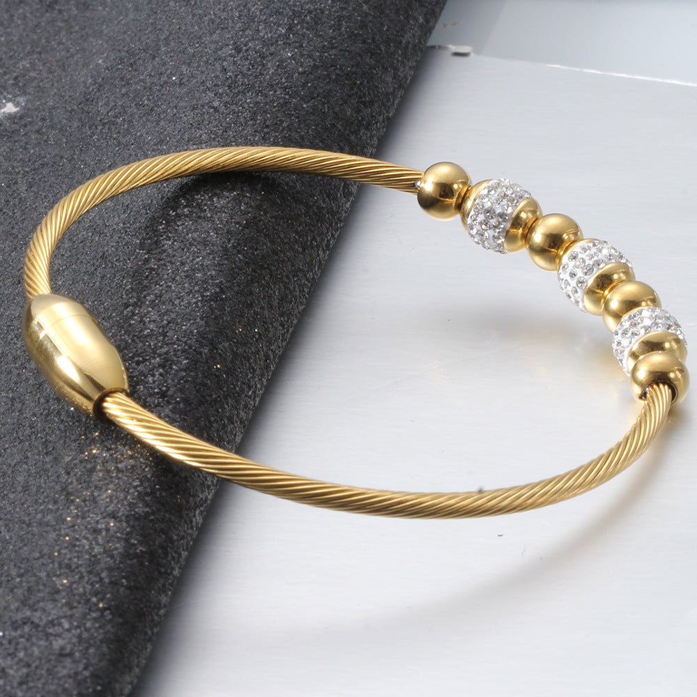 Damen Armband mit funkelnden Kristall- und Metallakzenten Shop Nory