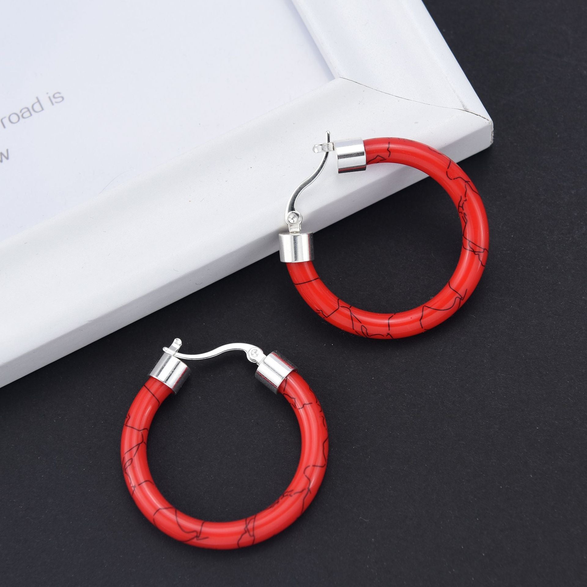 Damen Creolen aus hochwertigem Edelstahl mit einzigartigem, farbigem Design Shop Nory