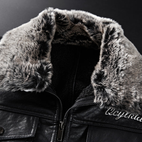 Herren Lederimitatjacke mit Kunstfellkragen und militärischen Abzeichen Shop Nory