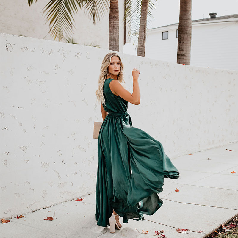 Damen Elegantes Maxikleid mit fließendem Rock und schlichter Silhouette