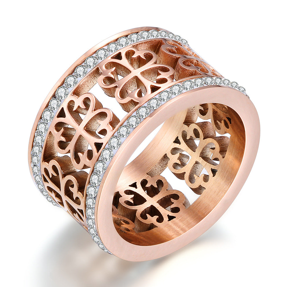 Damen Ring mit kunstvollem Floralmuster aus Edelstahl und funkelnden Zirkonia Shop Nory