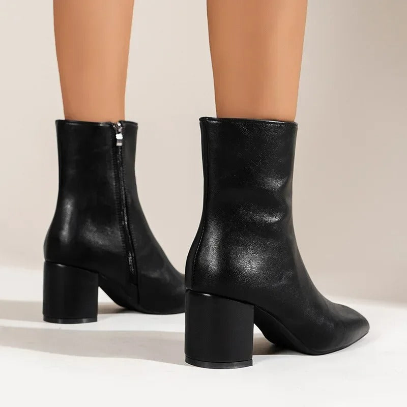 ShopNory | Elegante und Vielseitige Stiefeletten