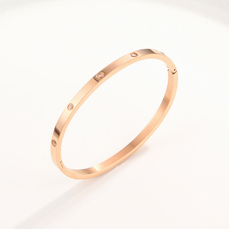 Damen eleganter Armreif aus hochwertigem Edelstahl mit funkelnden Zirkonia Shop Nory
