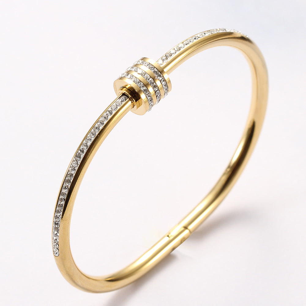 Damen Armreif mit funkelnden Kristallen und elegantem Design Shop Nory