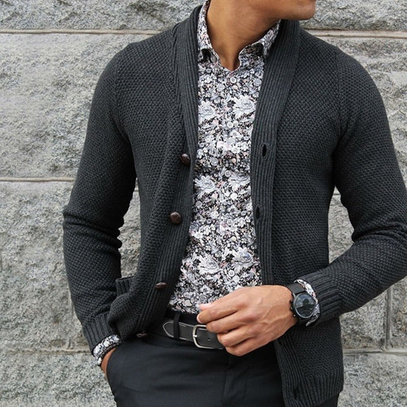 Herren Strickjacke mit strukturiertem Muster und eleganten Knopfdetails