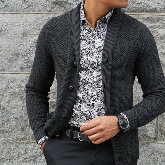 Herren Strickjacke mit strukturiertem Muster und eleganten Knopfdetails