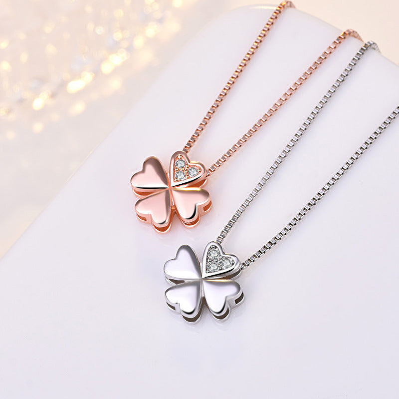 Damen Halskette mit herzförmigem Kleeblatt-Anhänger und funkelndem Zirkonia-Besatz Shop Nory