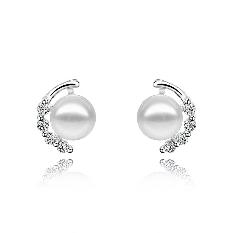 Damen Ohrringe mit eleganter Perle und funkelndem Zirkonia-Besatz Shop Nory