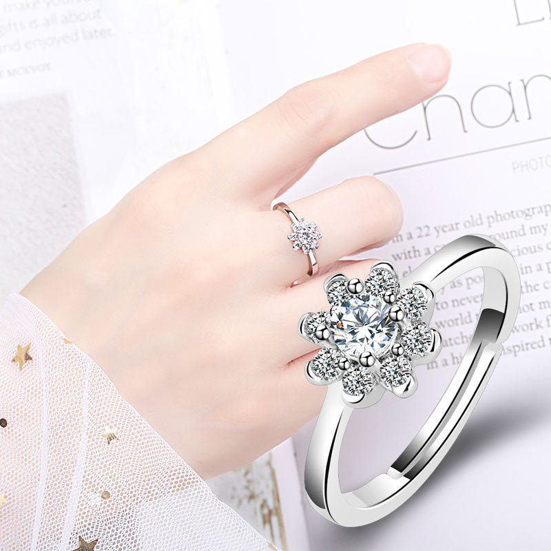 Damen Ring mit floralem Design und funkelndem Zirkonia-Besatz Shop Nory
