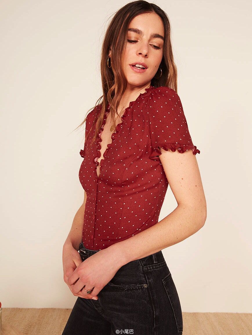 Damen Bluse mit Rüschenkragen und schmeichelhaftem Polka-Dots Design Shopnory