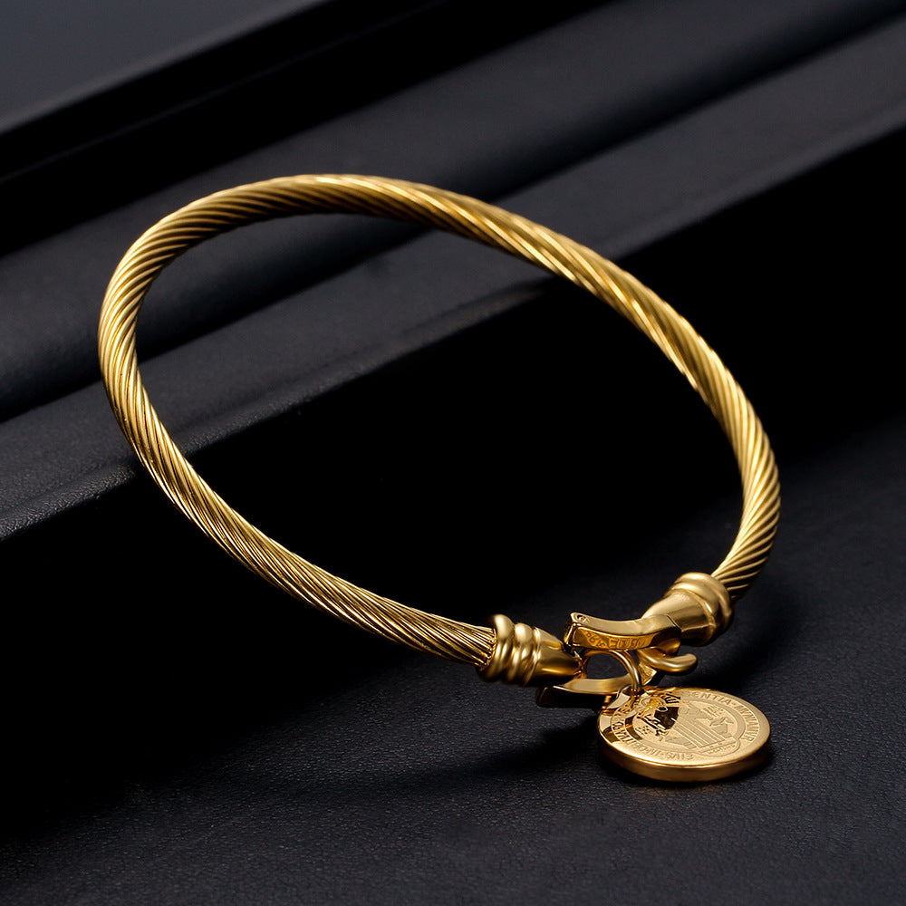 Damen Armband mit stilvollem Anhänger und korrosionsbeständigem Edelstahl Shop Nory