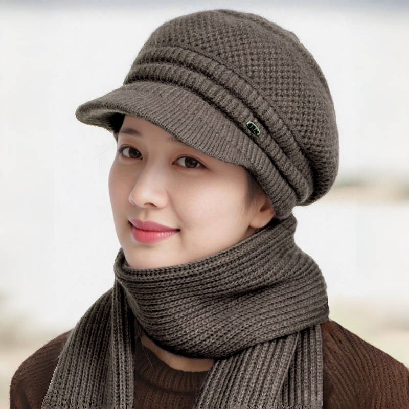 Damen-Set: Strickmütze und Schal für den Winter