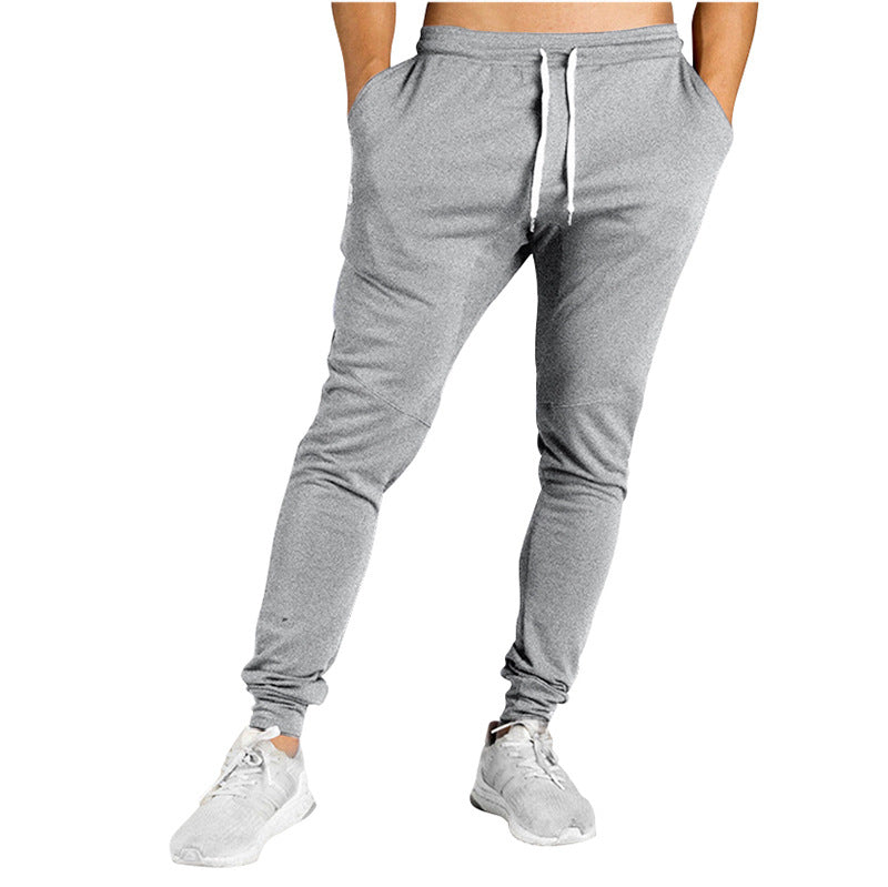 Herren Sportliche Jogginghose mit atmungsaktiver Struktur und seitlichen Streifen