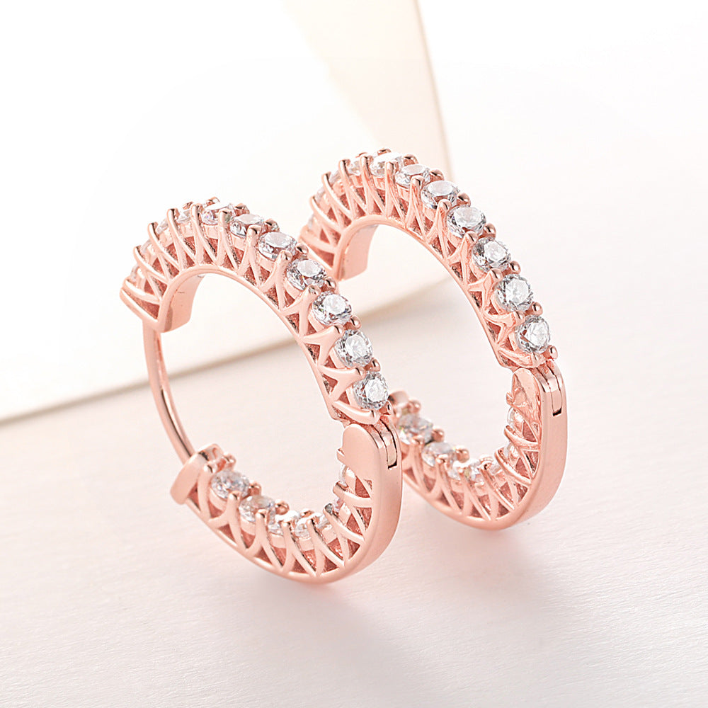 Damen Creolen mit funkelnden Zirkonia und filigranem Design Shop Nory