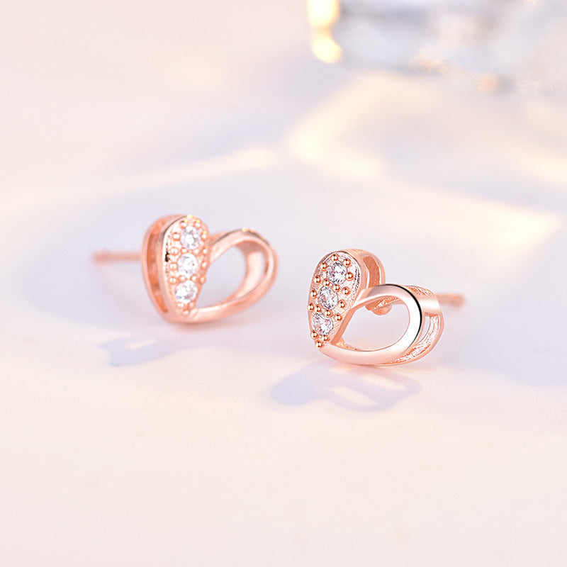 Damen Ohrstecker im Herz-Design mit funkelnden Zirkonia Shop Nory