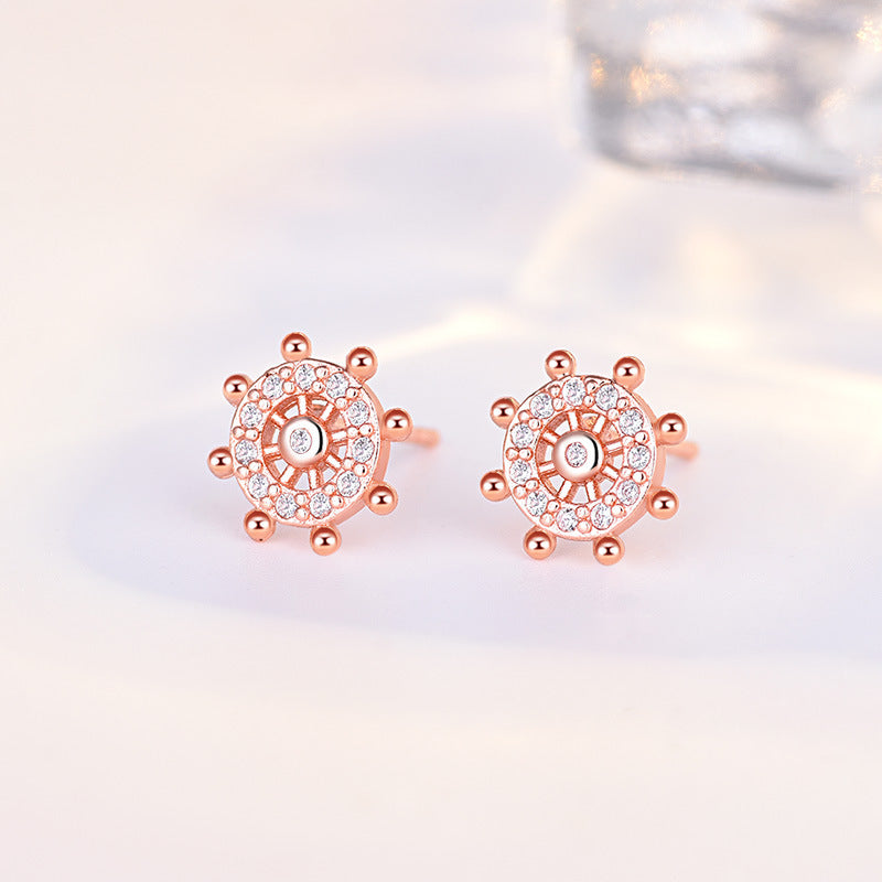 Damen Ohrstecker im maritimen Steuerrad-Design mit funkelnden Zirkonia Shop Nory