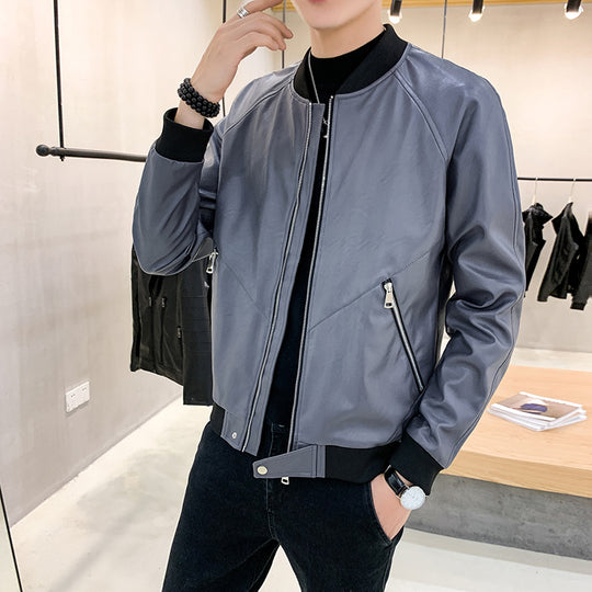 Herren Slim-Fit Kunstleder-Bomberjacke mit asymmetrischer Nahtführung, diagonalem Reißverschlusstaschen-Detail und Rippabschluss Shop Nory