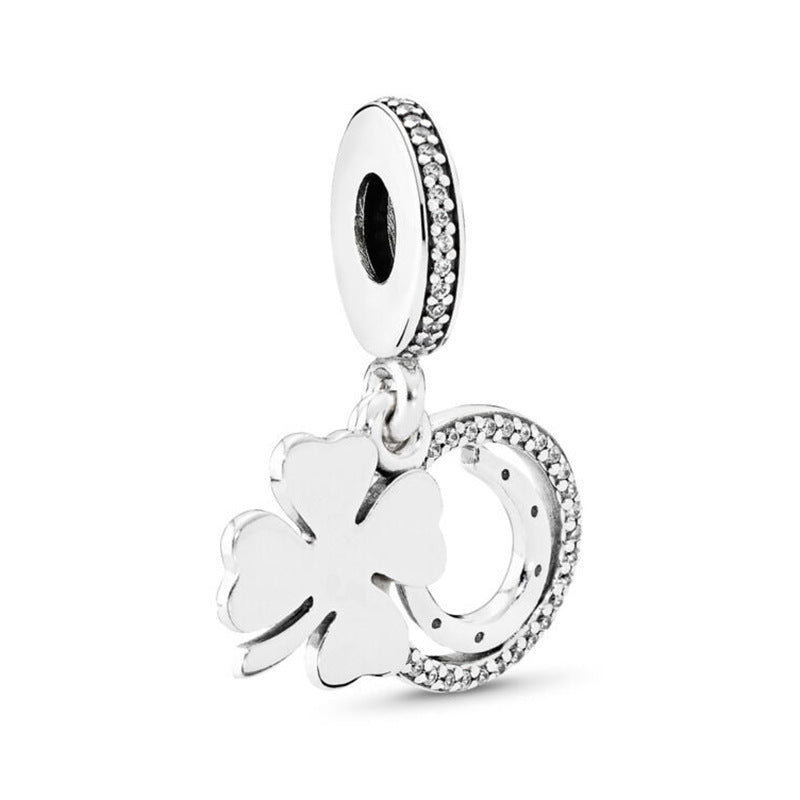 Versilberter Charm-Anhänger mit Mond, Sternen und Tanzender Elfe