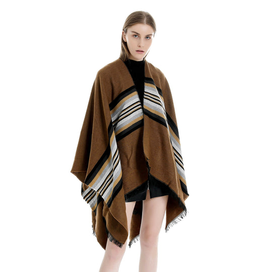 Damen Lässiger Ruana-Poncho aus Wollmix mit asymmetrischem Zipfel und feinem Streifenjacquard Shop Nory