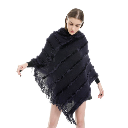 Damen Kapuzen‑Ruana mit diagonalem Fransen‑Relief und offener Zipfelpassform Shop Nory